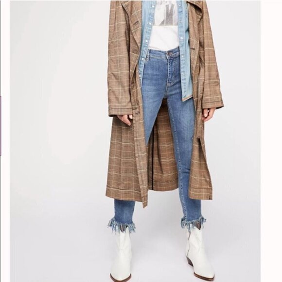 Free People Denim - Free People Great Heights frayed distressed jeans, size 26